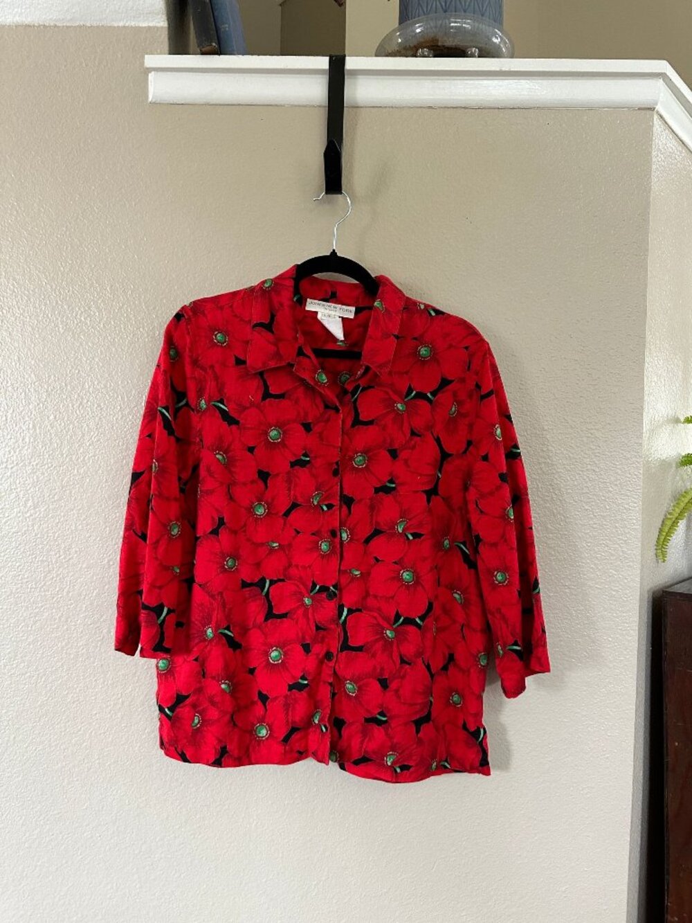 Jones New York Sport Womens Large Red Floral Button-Up Shirt With 3/4 Sleeves